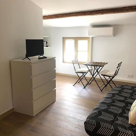 Logement Neuf, Tout Confort, Au Coeur Du Village Saint Didier  Luaran gambar