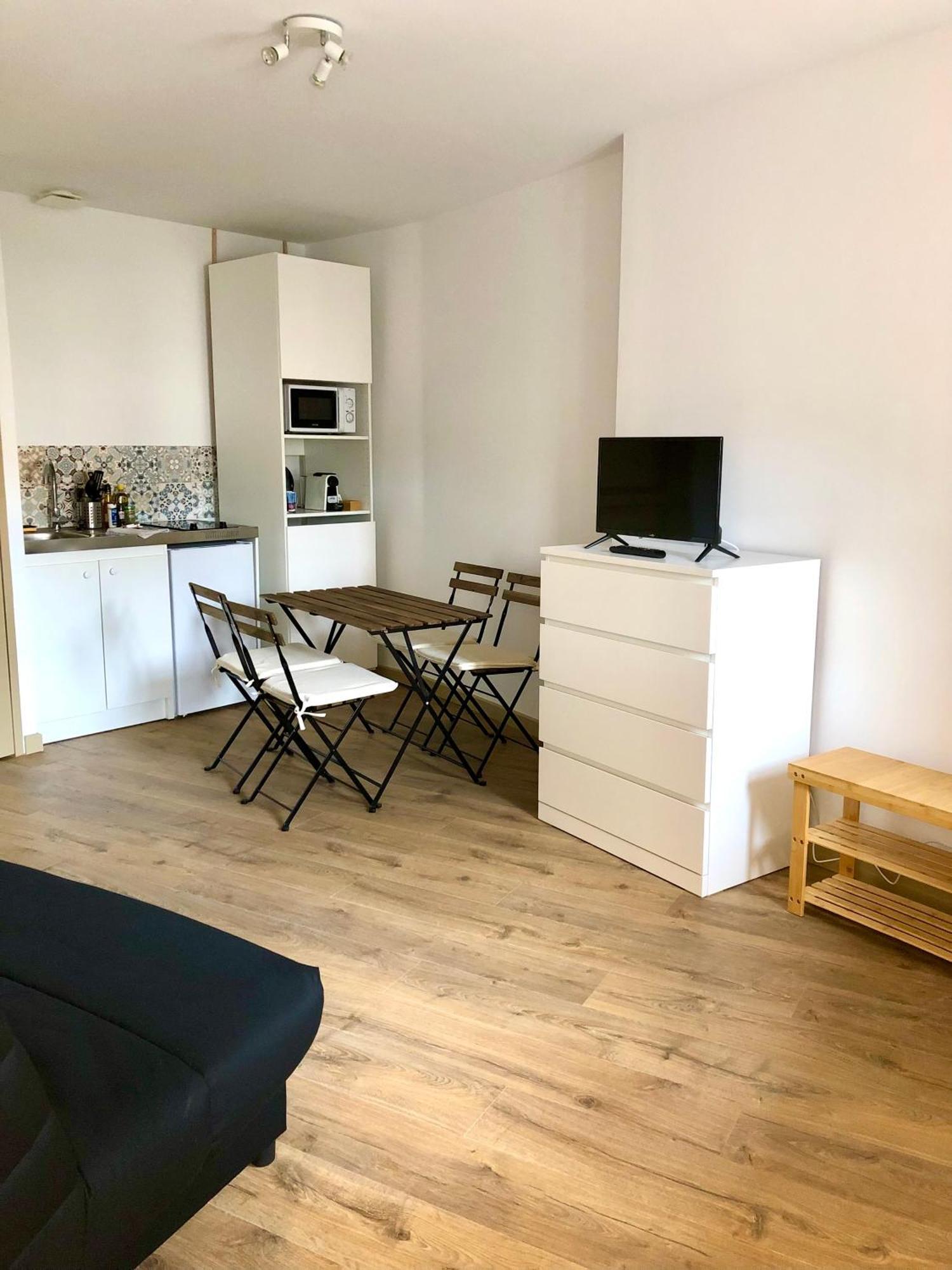 Logement Neuf, Tout Confort, Au Coeur Du Village Saint Didier  Luaran gambar
