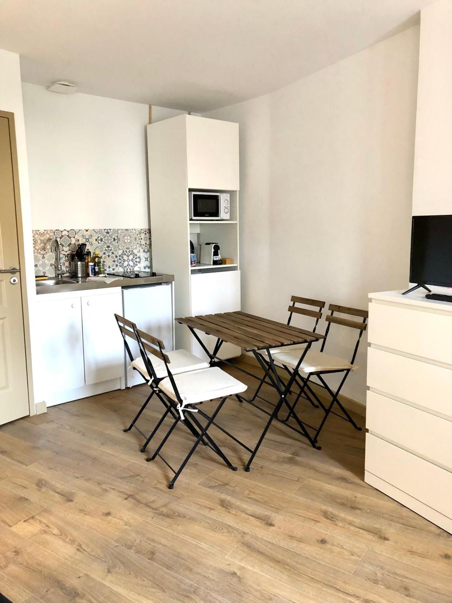 Logement Neuf, Tout Confort, Au Coeur Du Village Saint Didier  Luaran gambar