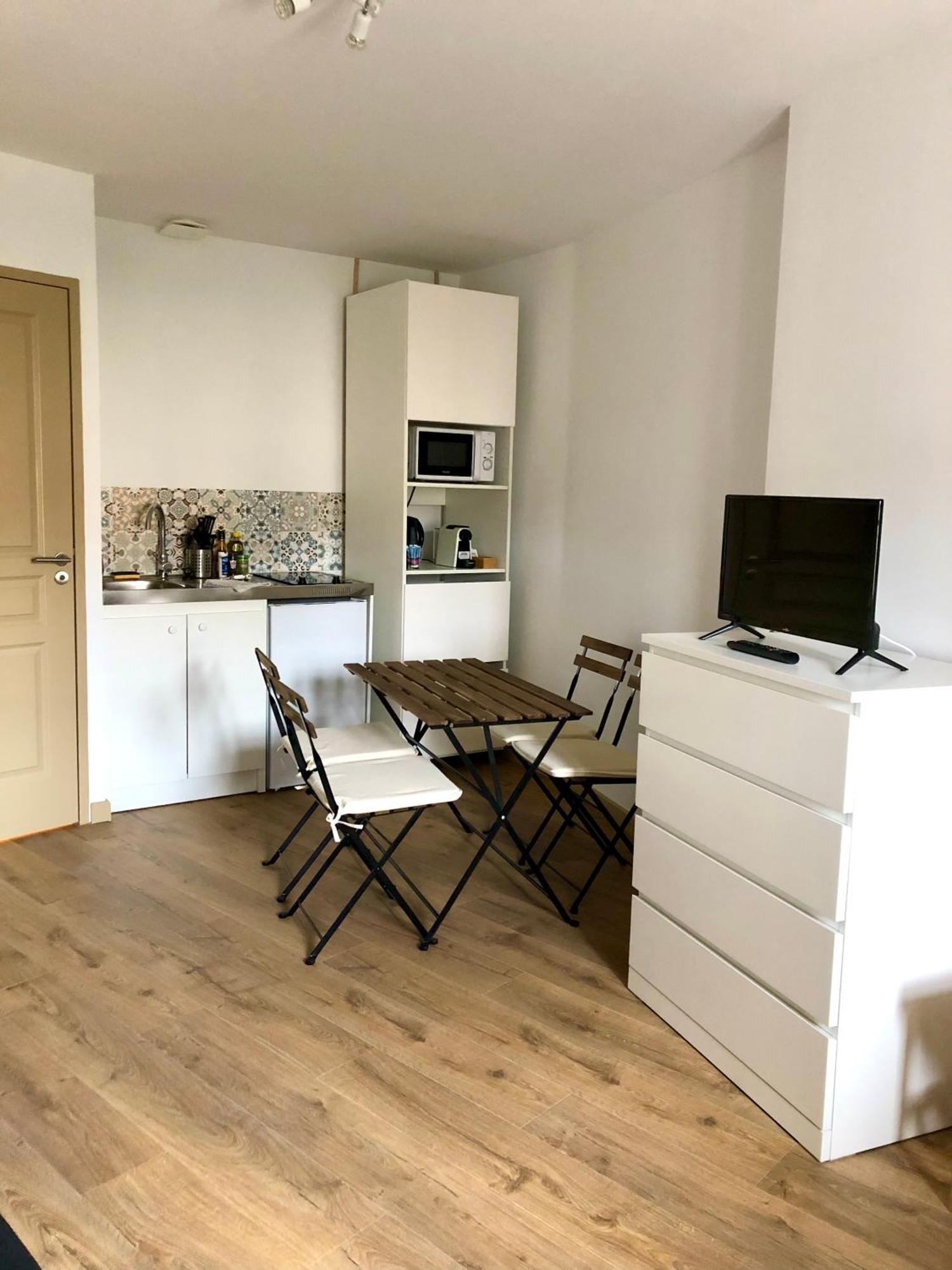 Logement Neuf, Tout Confort, Au Coeur Du Village Saint Didier  Luaran gambar