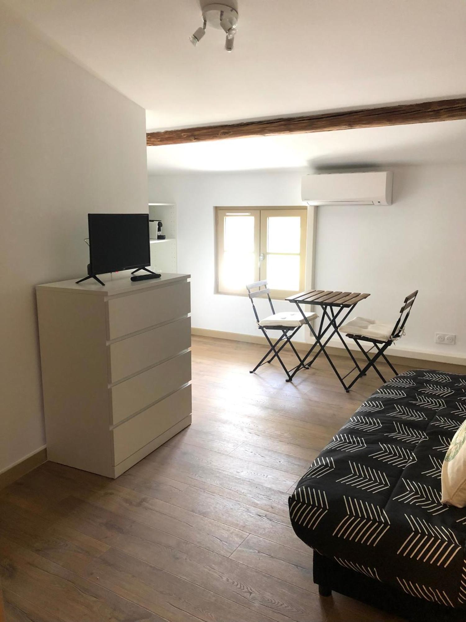 Logement Neuf, Tout Confort, Au Coeur Du Village Saint Didier  Luaran gambar